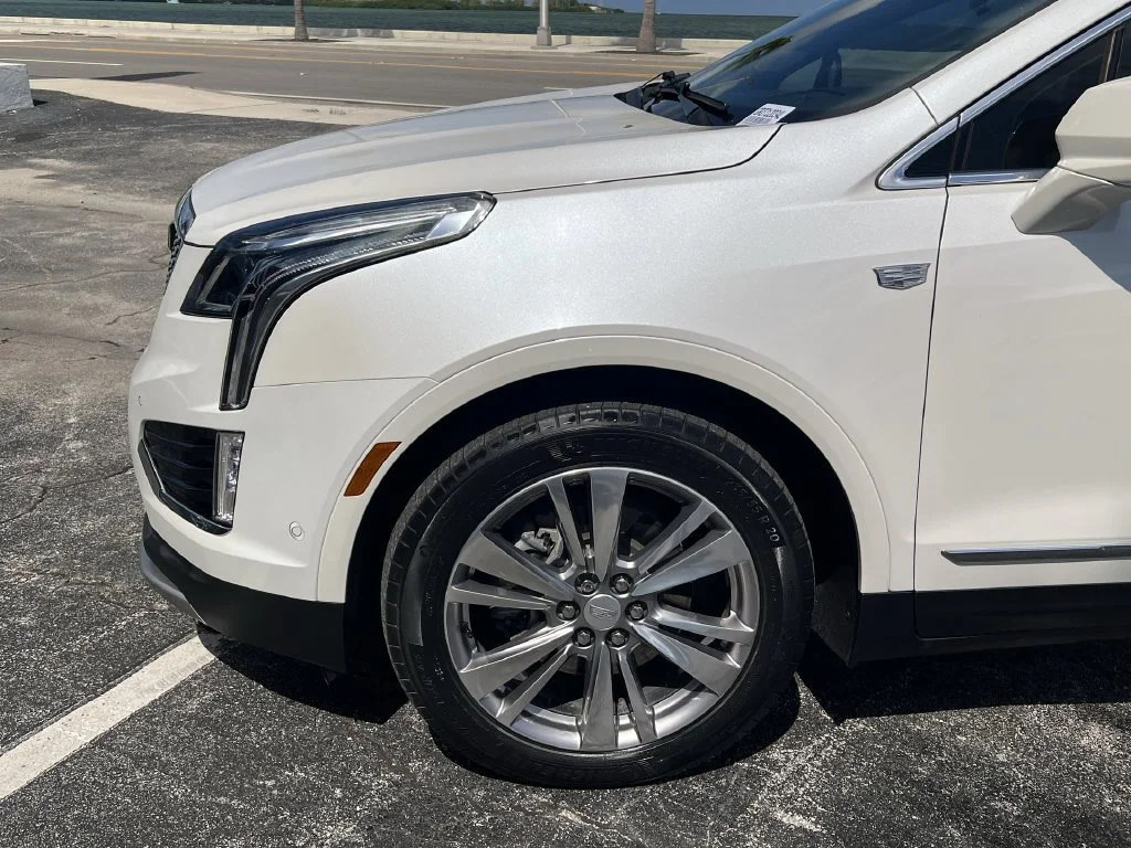 Used 2024 White Cadillac Premium Luxury image 34