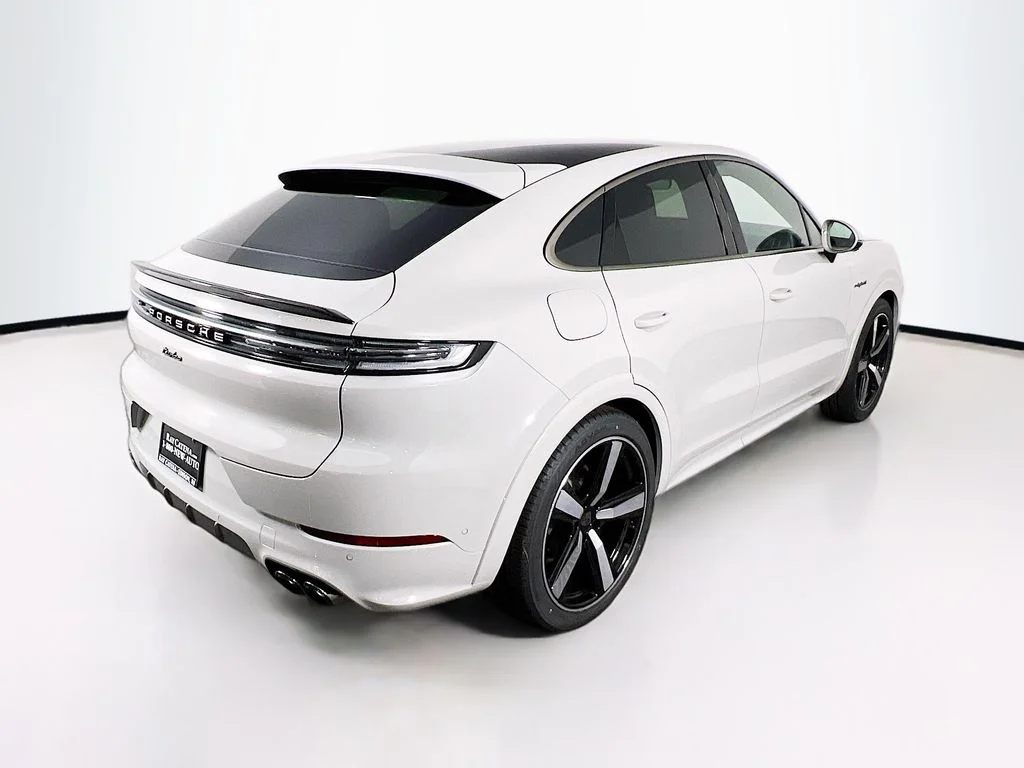 New 2026  Porsche Turbo image 9