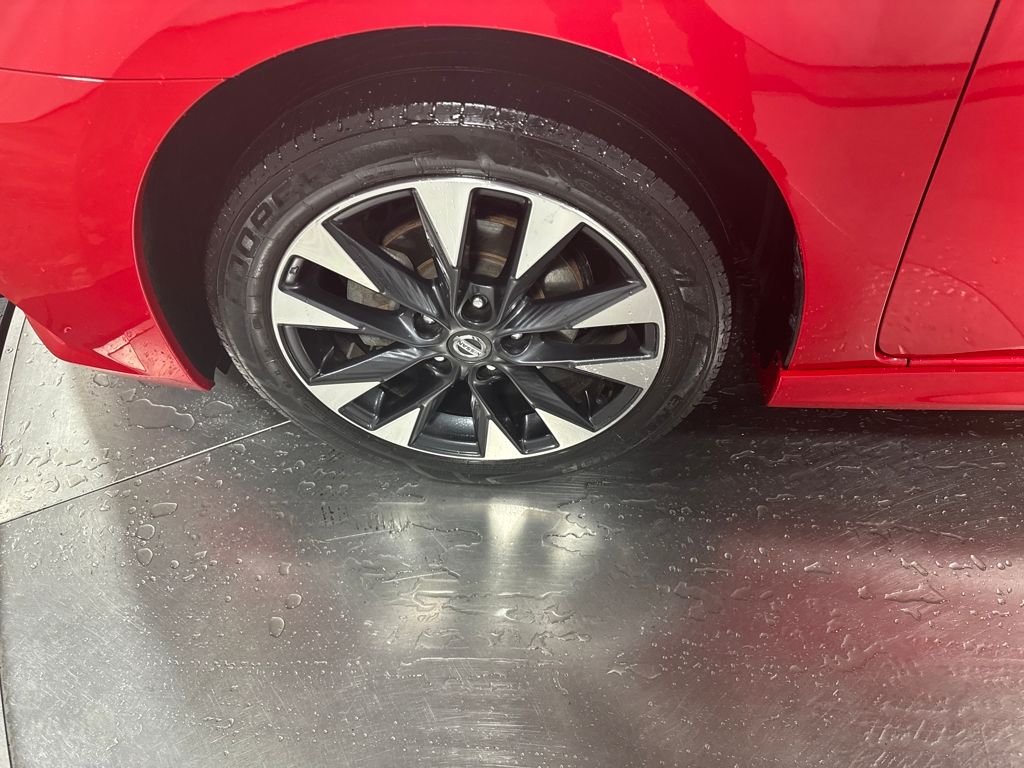 Used 2019 Nissan Sentra SR with VIN 3N1AB7AP2KY258471 for sale in Beaverton, OR