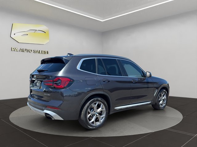 Used 2022 Dark Graphite Metallic BMW xDrive30i image 7