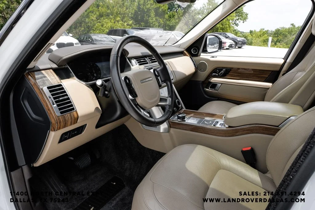 Used 2019 Fuji White Land Rover 5.0L V8 Supercharged image 2