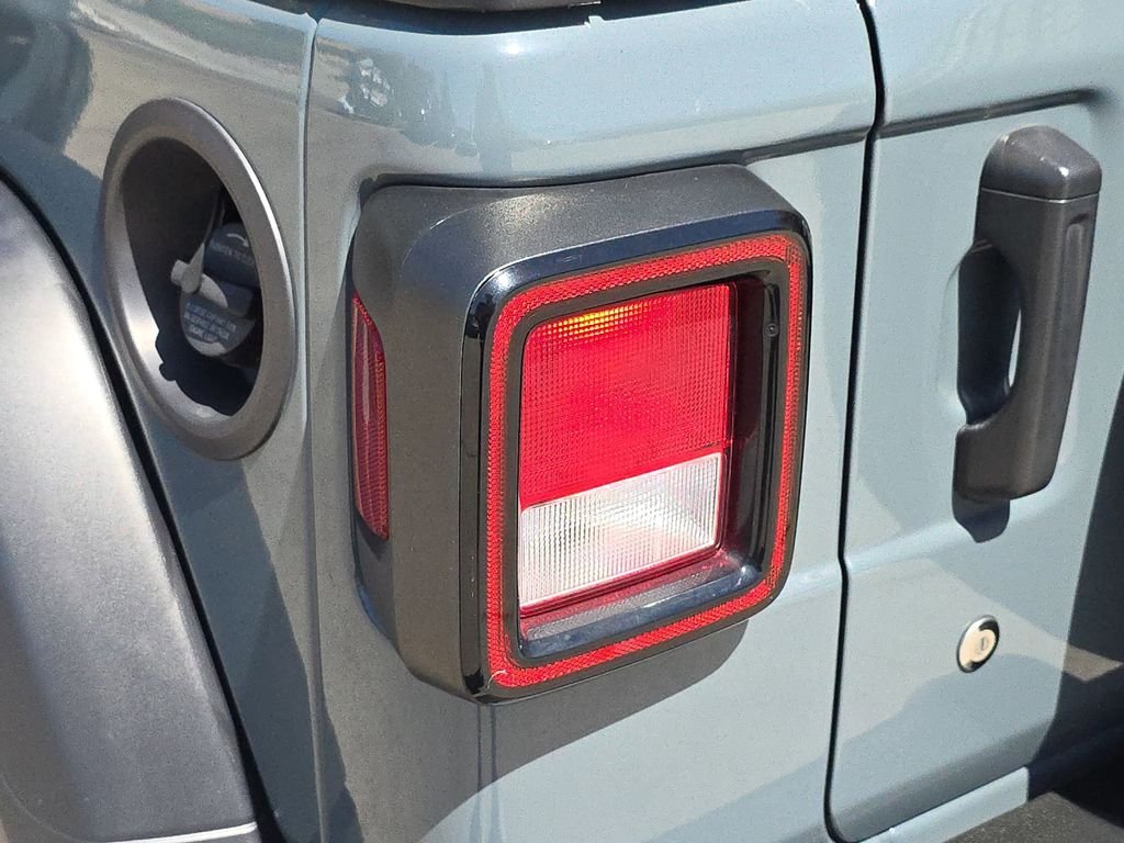 Used 2024 Blue Jeep Sport image 37