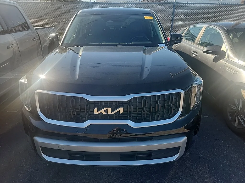 Used 2024 Black Kia LX image 2