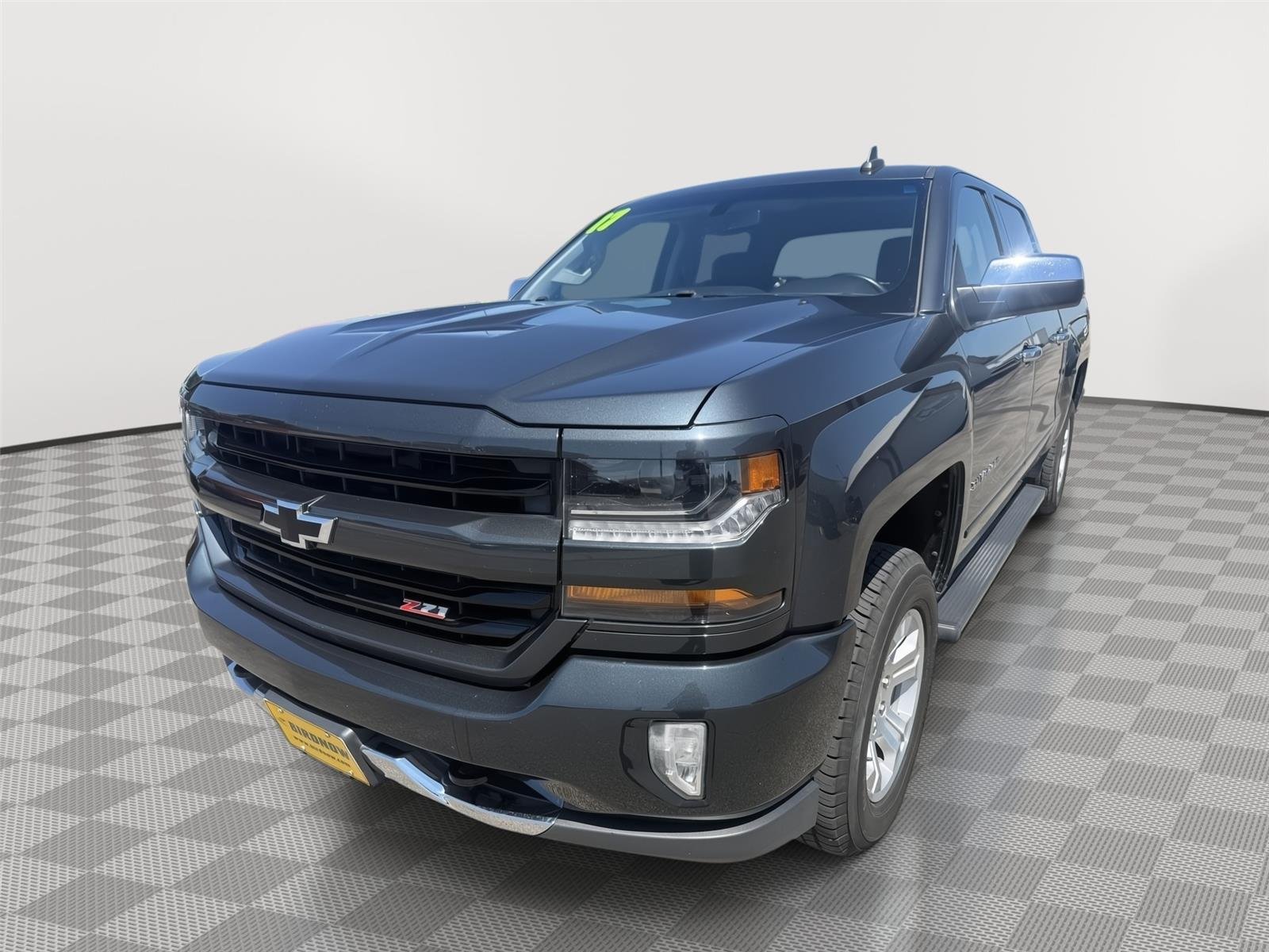 Used 2017 GRAPHITE METALLIC Chevrolet LT image 2