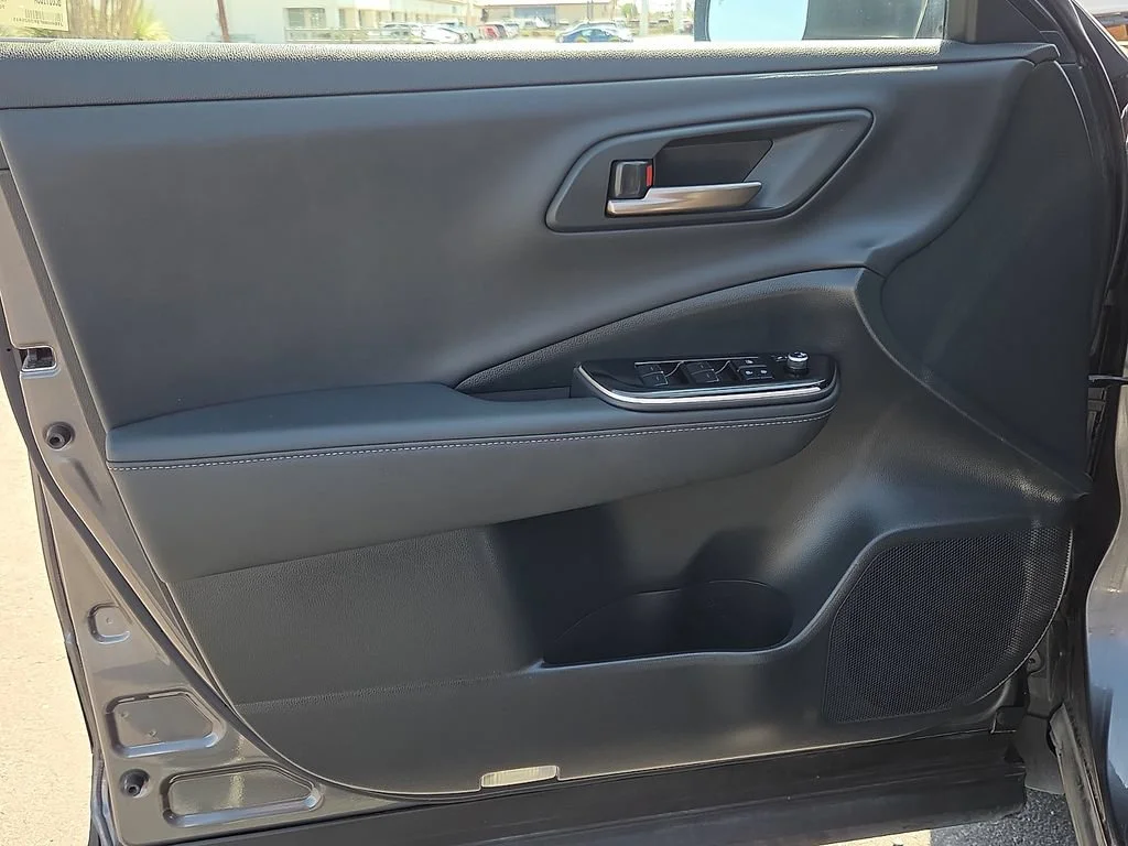 Used 2024  Toyota XLE image 13