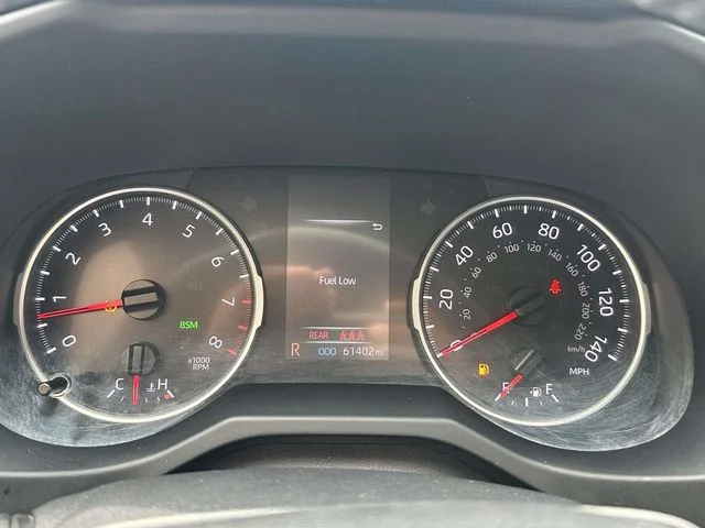 Used 2021 Red Toyota XLE Premium image 36