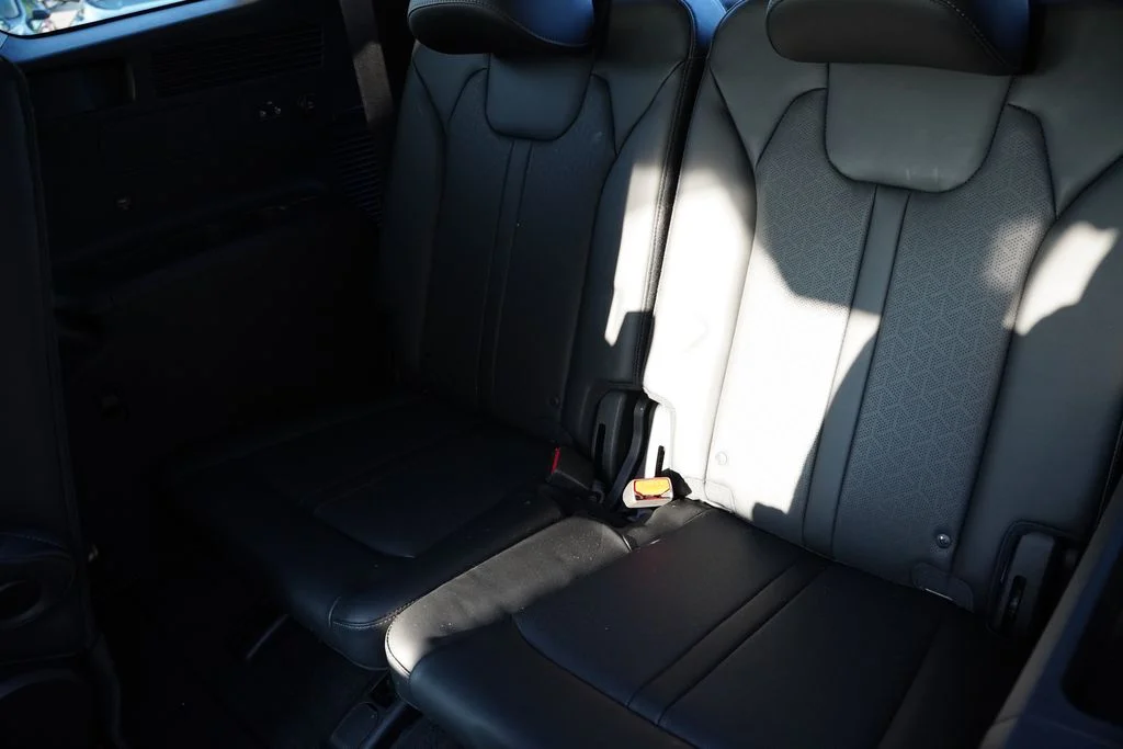 Used 2023 Aruba Green Kia X-Line EX image 23