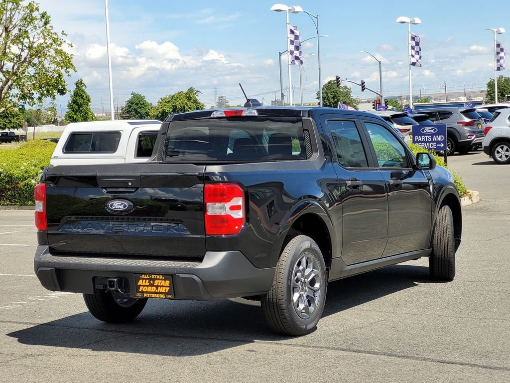 New 2026 Shadow Black Ford XLT image 3