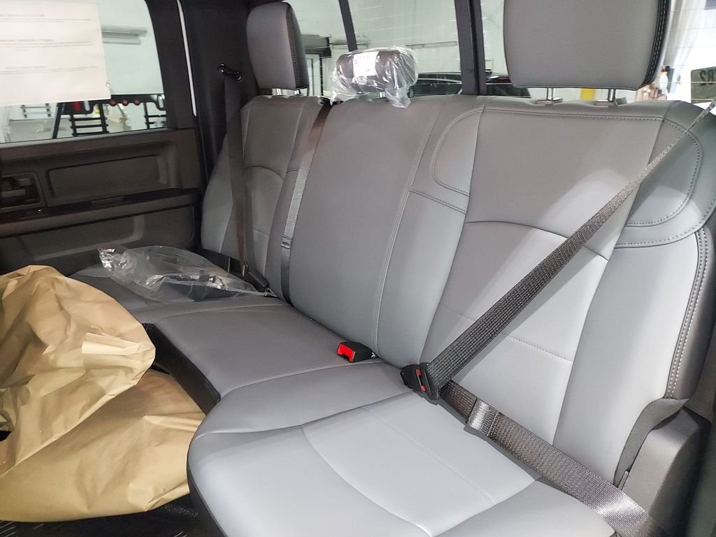 New 2026 Bright White Clear-Coat Exterior Paint RAM Tradesman image 28
