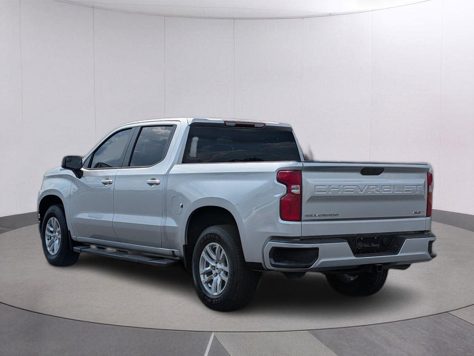 Used 2021 Silver Ice Metallic Chevrolet RST image 3
