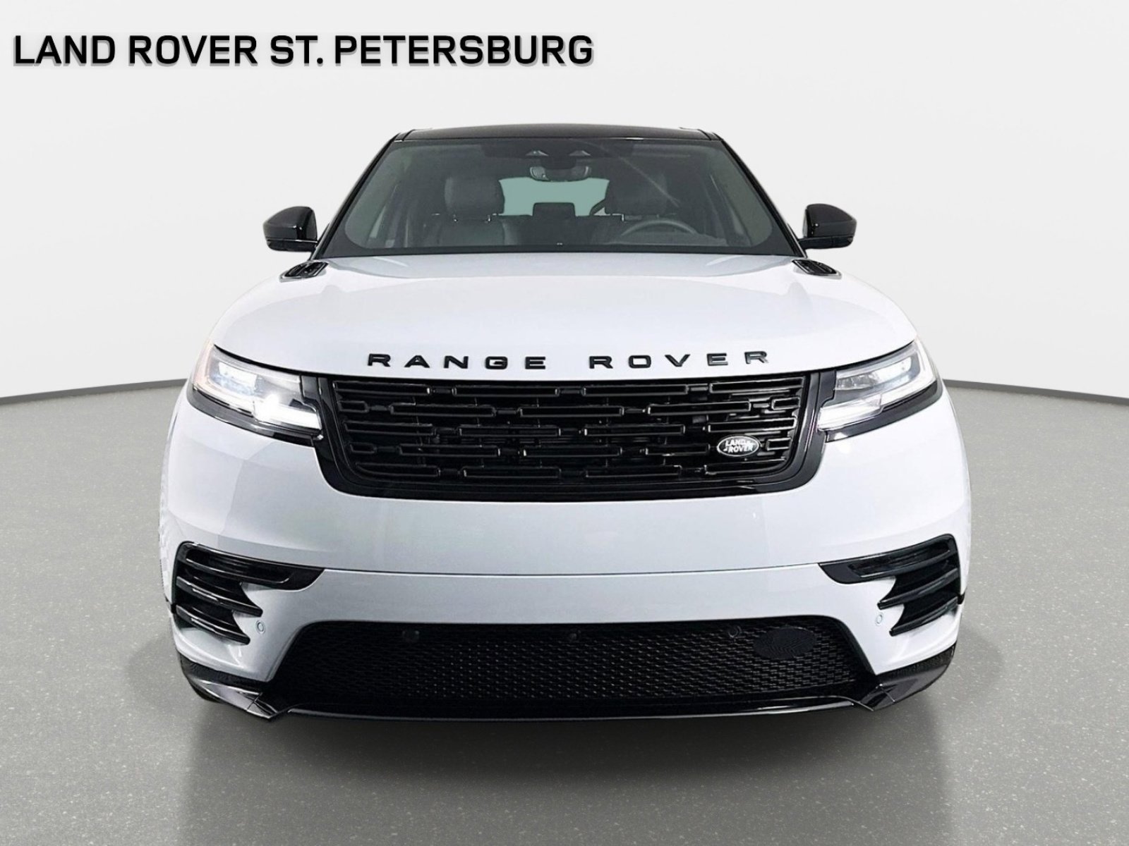 Used 2026 Gray Land Rover Dynamic SE image 2