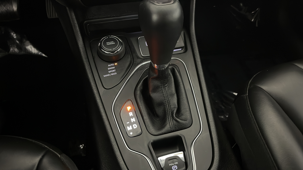 2020 Jeep Cherokee Latitude Plus - Photo 31
