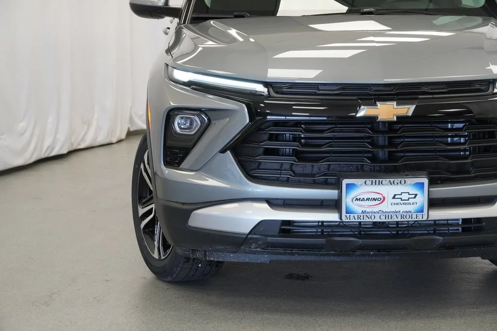 New 2026 Sterling Gray Metallic Chevrolet LT image 31