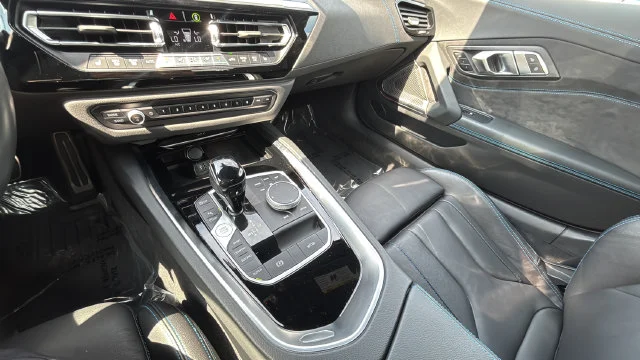 Used 2023 Gray BMW sDrive M40i image 22
