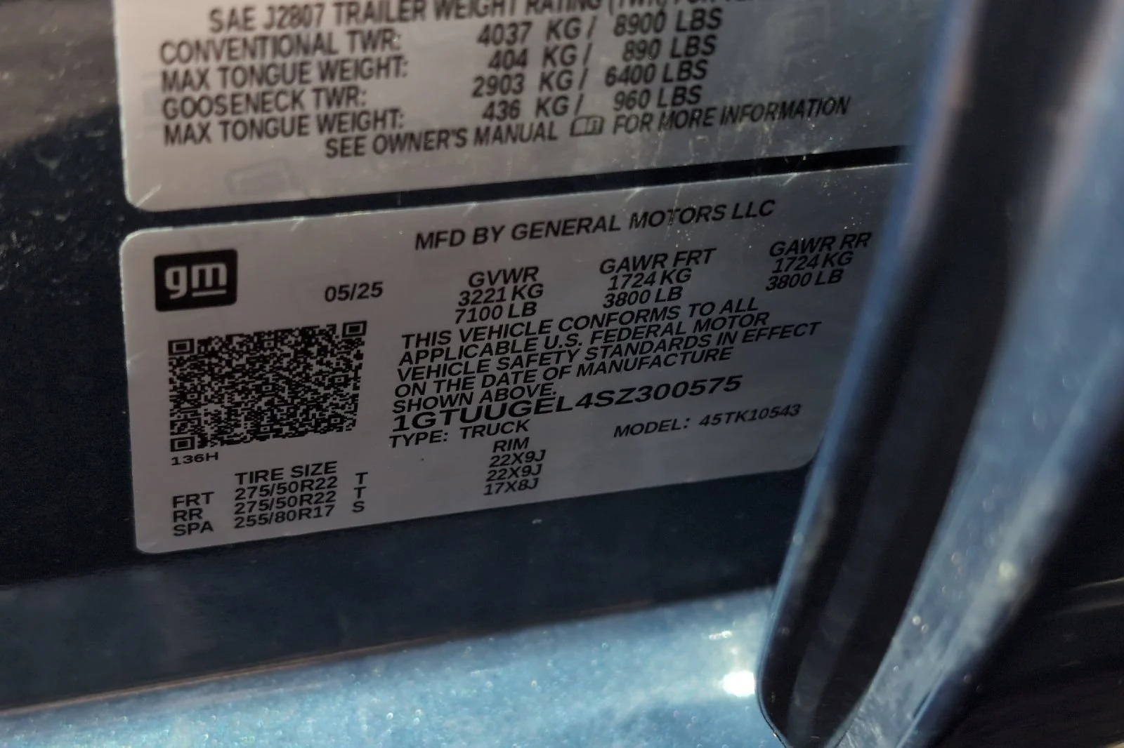 Used 2025 Downpour Metallic GMC Denali image 30
