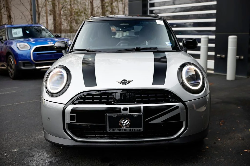 New 2026 Silver MINI Iconic image 13