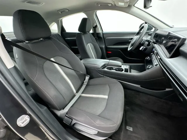 Used 2024 Gray Hyundai SEL image 15