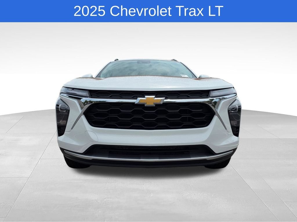 Certified Used 2025 Summit White Chevrolet LT image 9