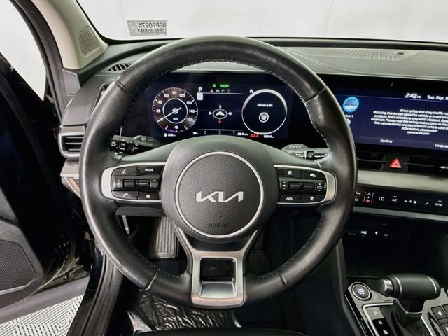 Used 2025 Black Kia SX-Prestige image 12