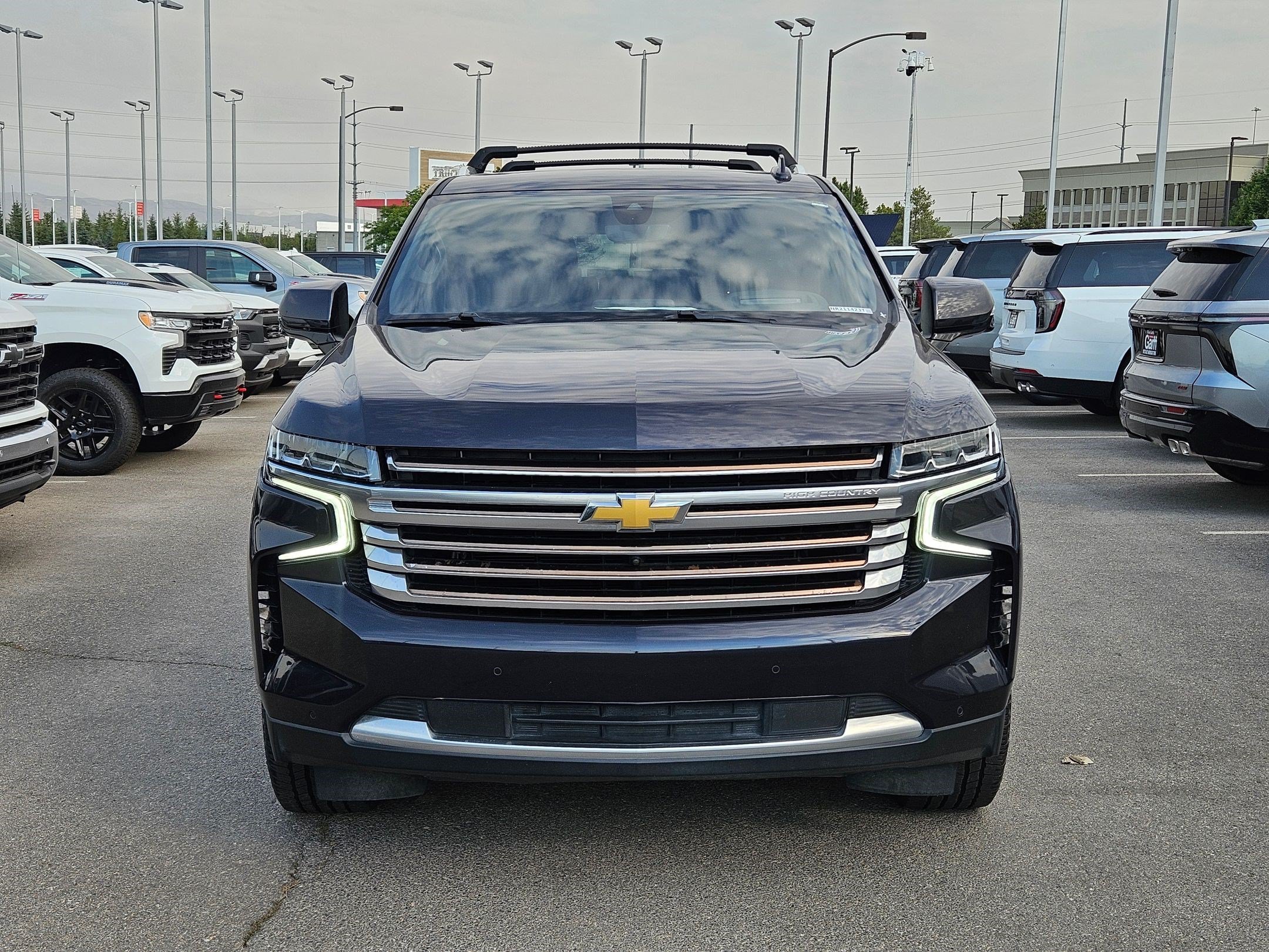 Used 2022 Dark Ash Metallic Chevrolet High Country image 9