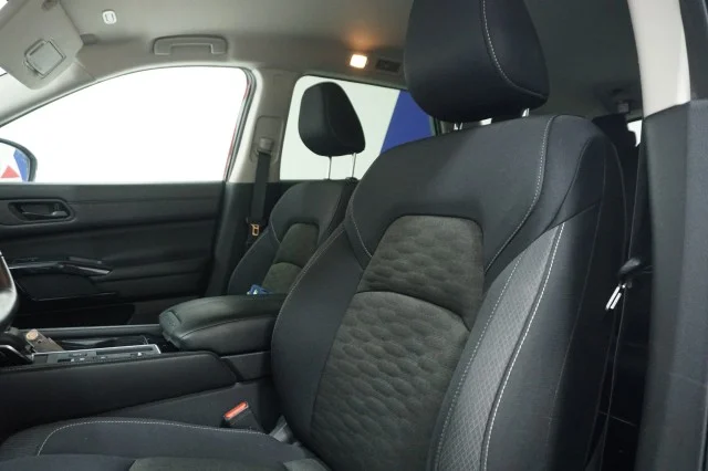 Used 2024 BLACK Nissan SV image 19