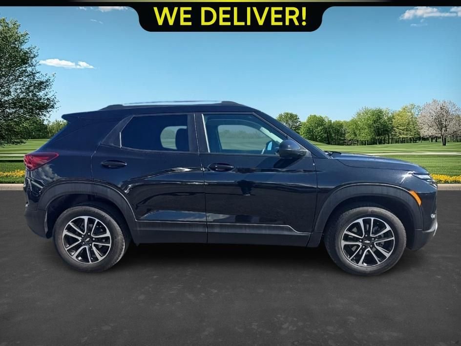 2025 Chevrolet Trailblazer LT photo 4