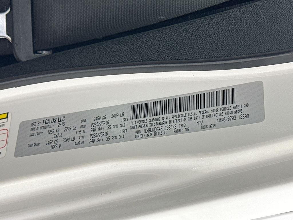 Used 2015 White Jeep Unlimited Sport image 24