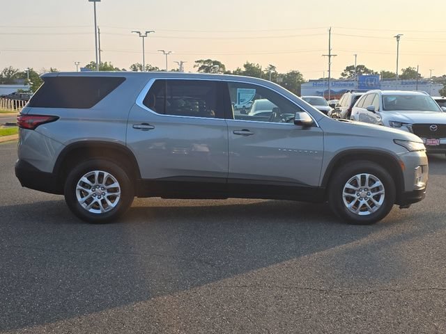 2023 Chevrolet Traverse LS - Photo 16