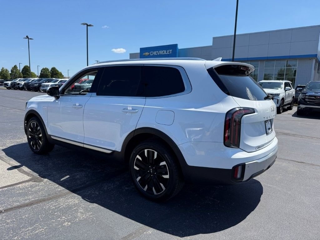 Used 2024 White Kia SX-Prestige image 4