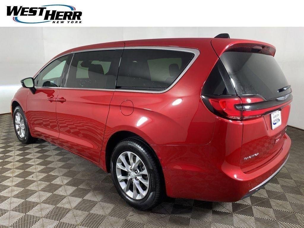 Used 2026 Red Hot Pearlcoat Chrysler Select AWD image 29