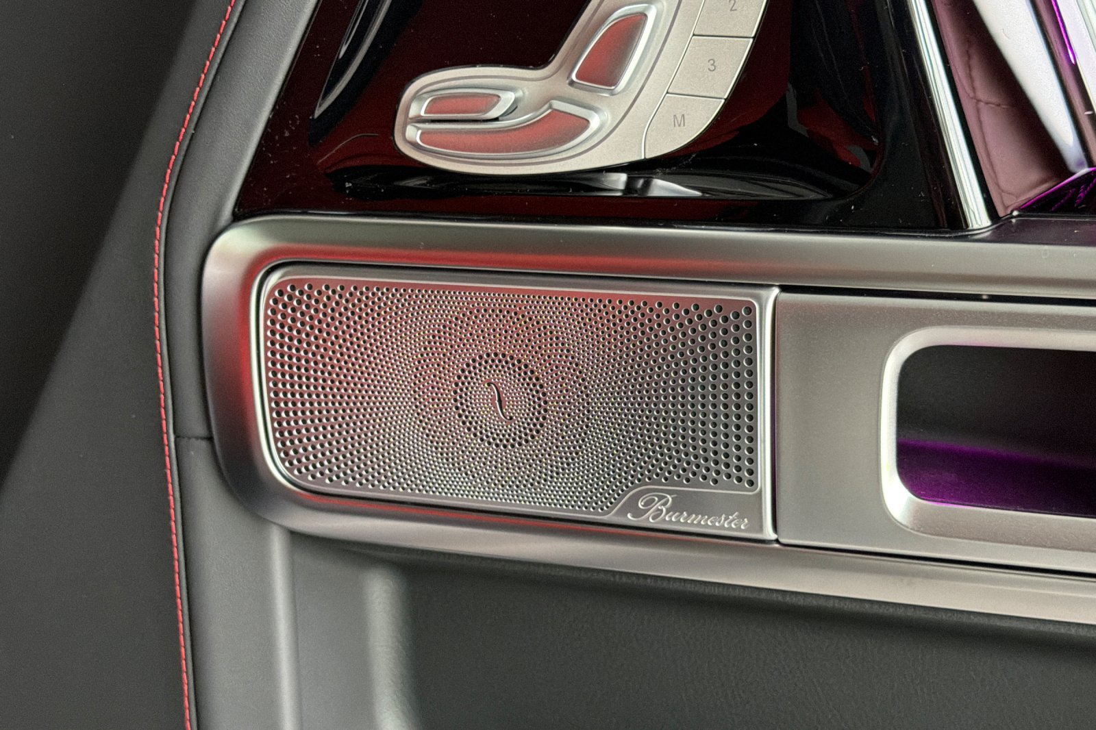 New 2027 MANUFAKTUR Monza Grey Magno Mercedes-Benz G 63 AMG® image 5