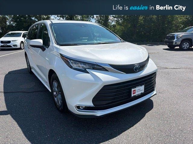 Certified Used 2021 BLIZZARD PEARL Toyota  image 1