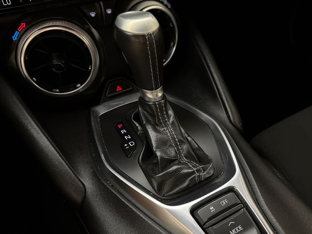 2020 Chevrolet Camaro 1LT - Photo 17