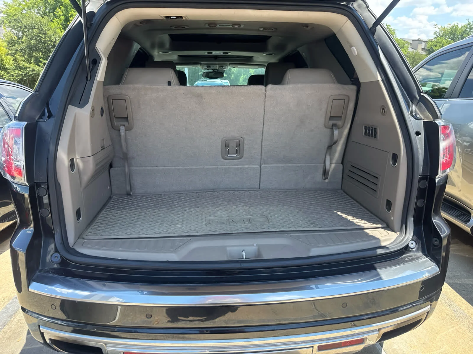 Used 2016 Ebony Twilight Metallic GMC Denali image 6