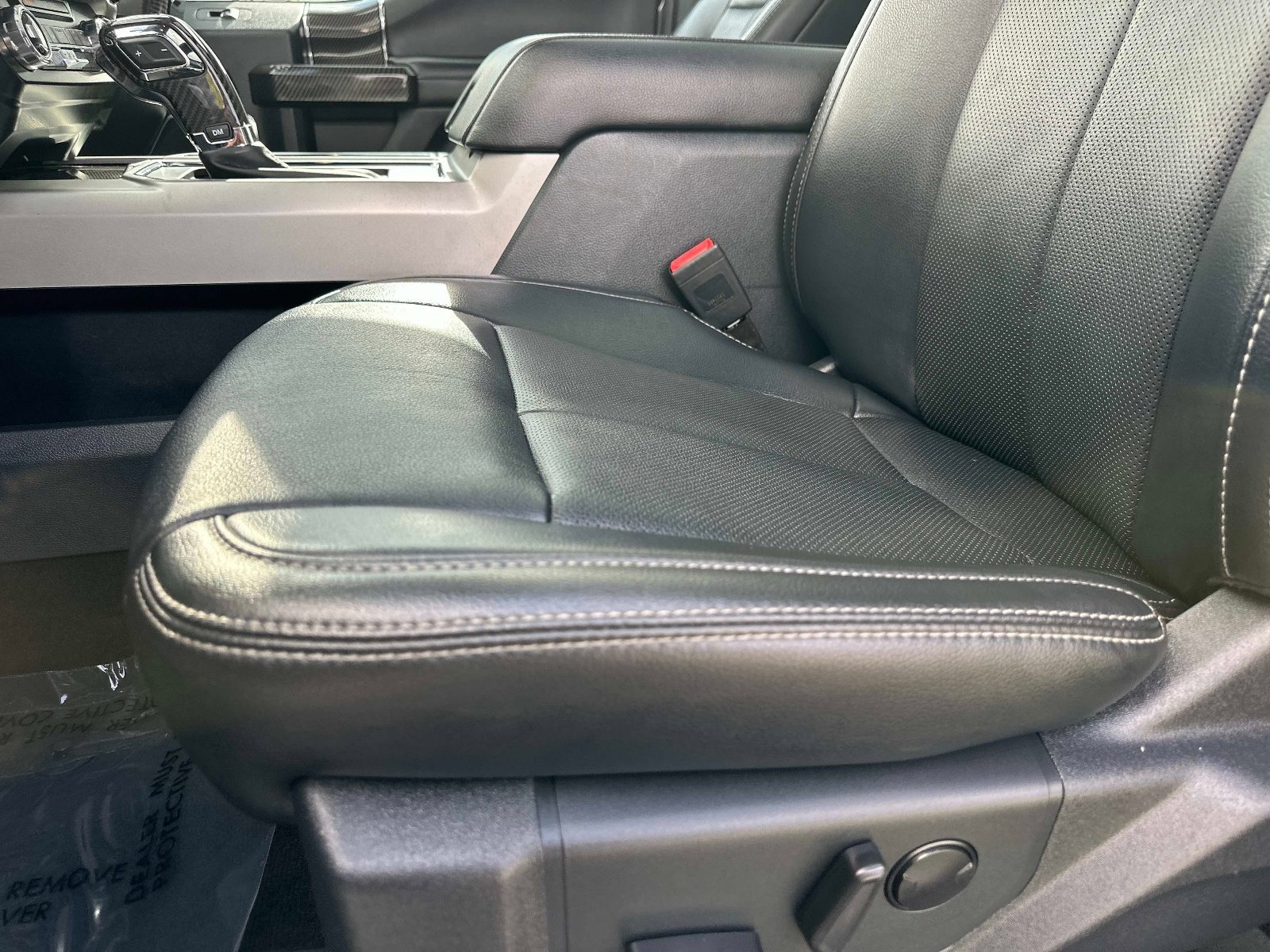 Used 2022 Gray Metallic Ford Lariat image 22