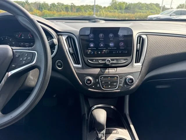 Used 2025 Mosaic Black Metallic Chevrolet 1LT image 18
