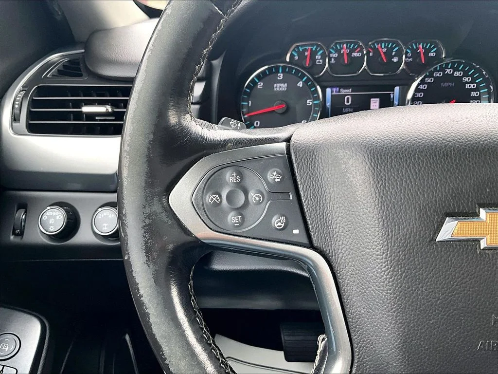 Used 2019 Gray Chevrolet LT image 18