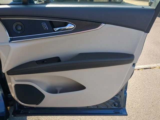 Used 2019 Blue Lincoln Reserve image 36