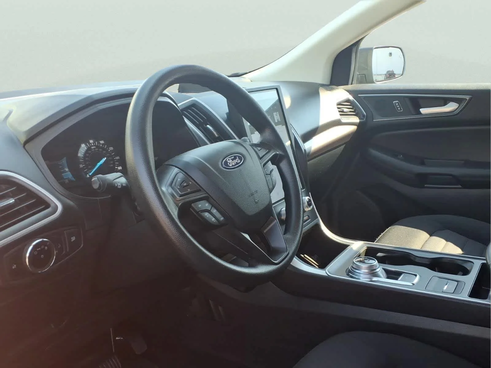 Used 2024 Agate Black Metallic Ford SE image 14