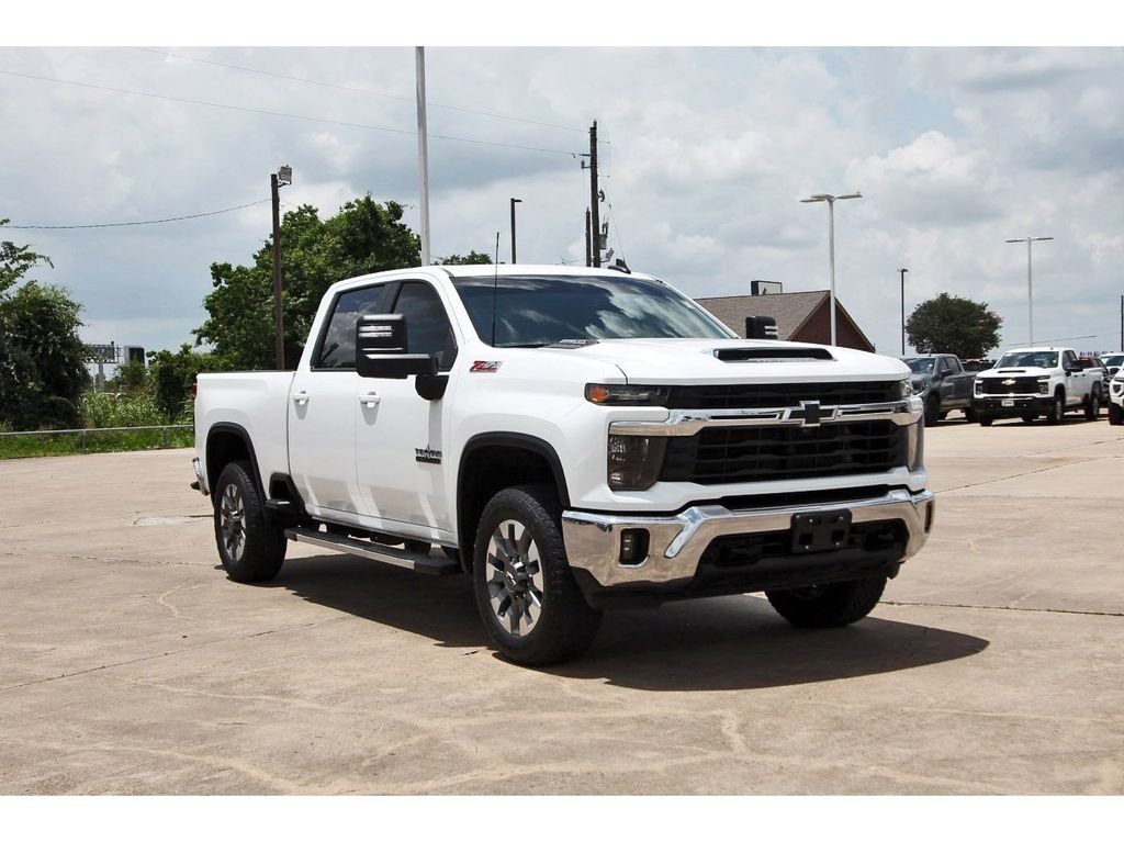 2024 Chevrolet Silverado HD LT 4WD Crew Cab Standard Box's photo