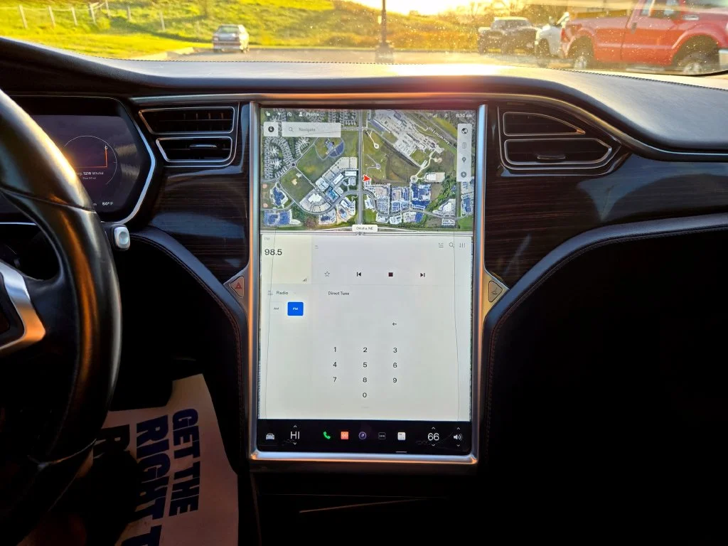 Used 2016 Gold Tesla 90D image 21