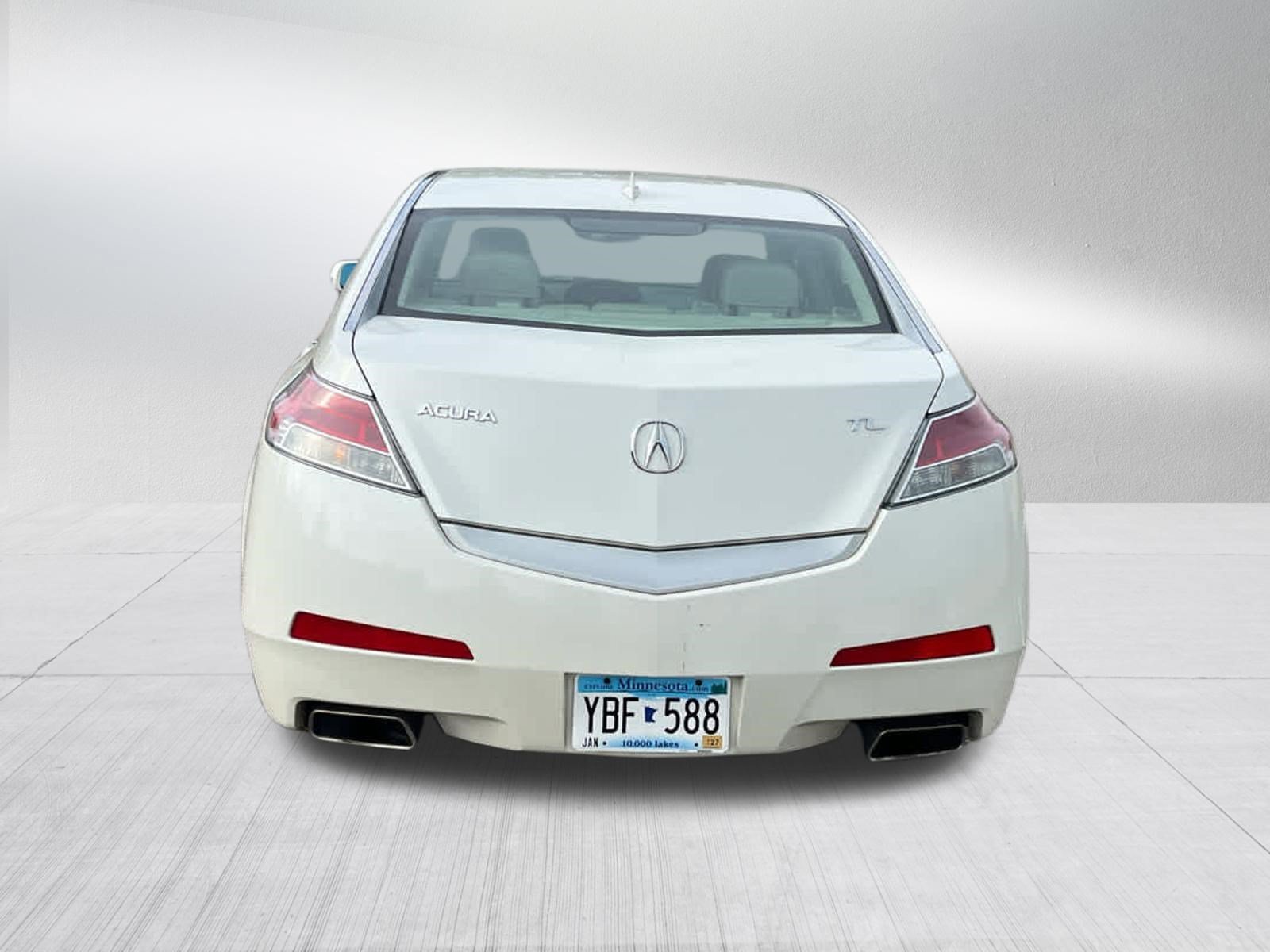 Used 2011 White Diamond Pearl Acura  image 4