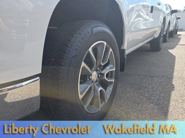 New 2026 Summit White Chevrolet LT (2FL) image 4