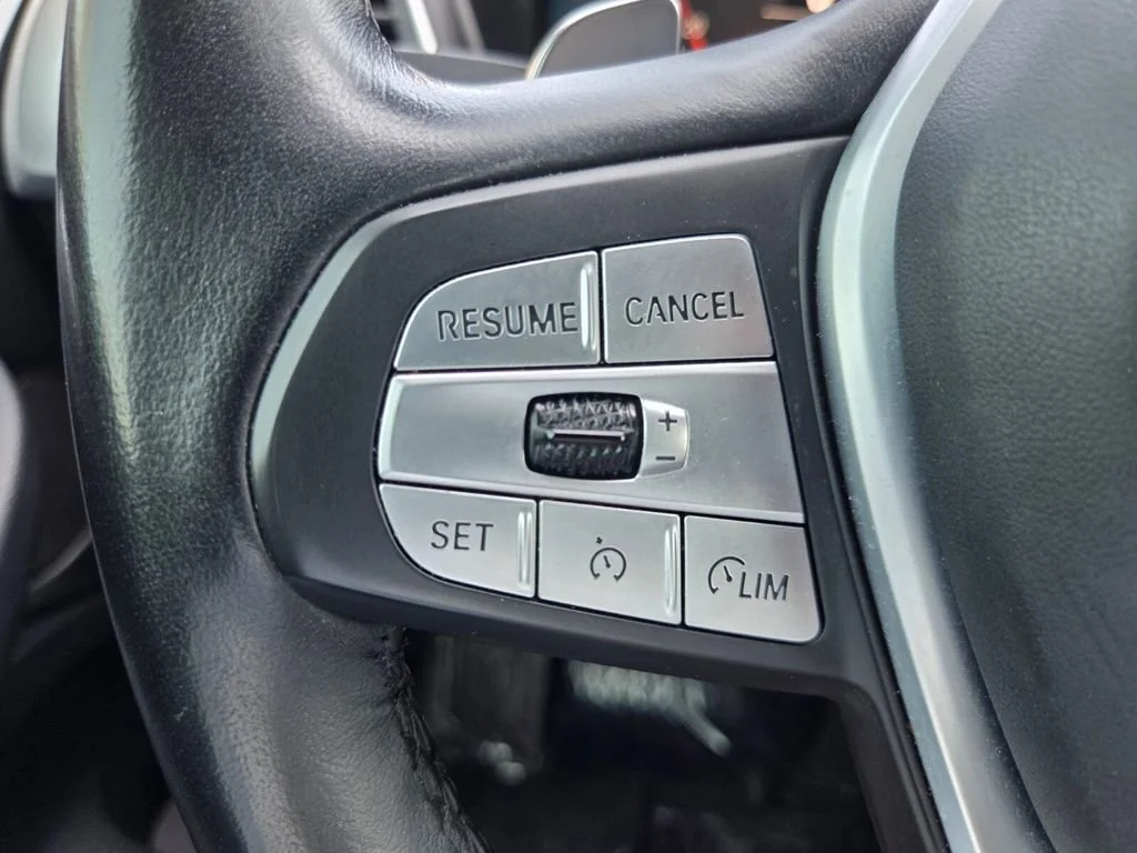 Used 2023 Alpine White BMW xDrive30i image 19
