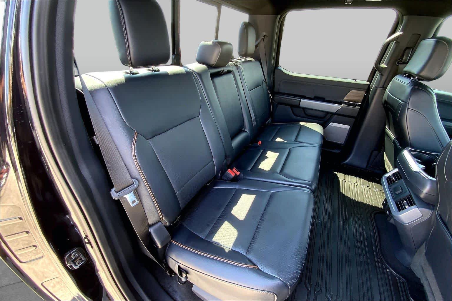 Used 2024 Agate Black Ford LARIAT image 20