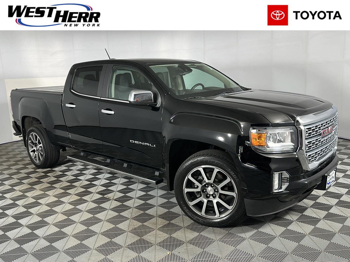 Used 2022 Onyx Black GMC 4WD Denali image 1