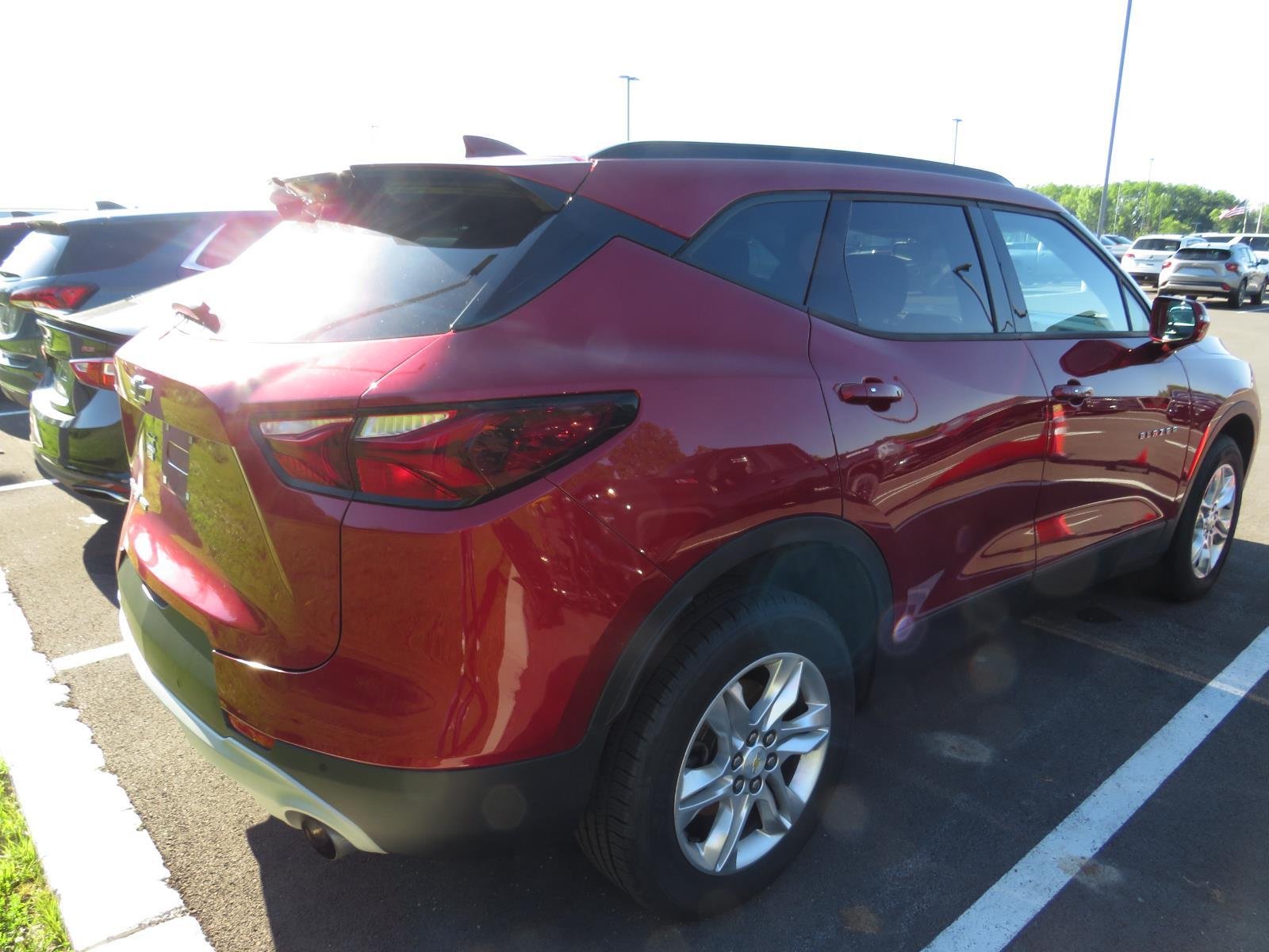 Used 2019 Cajun Red Tintcoat Chevrolet  image 14