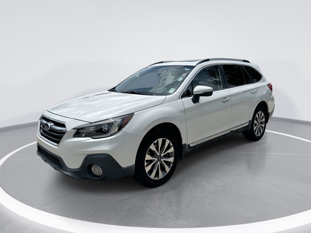 2019 Subaru Outback 2.5i Touring's photo