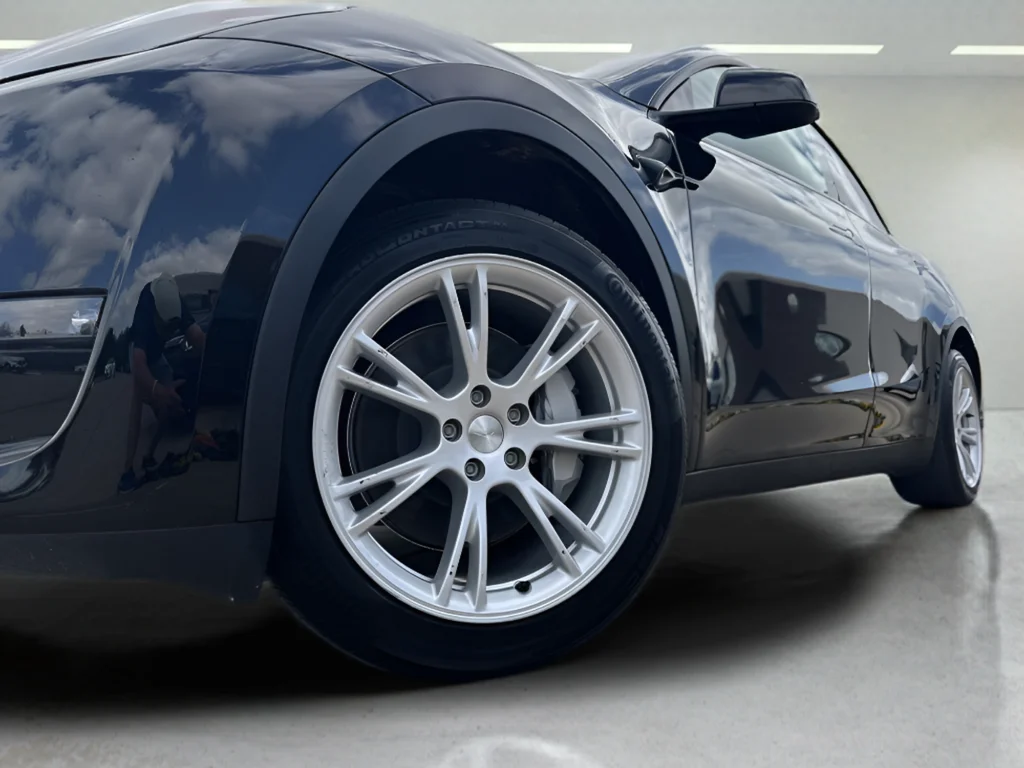 Used 2023 Black Tesla Standard Range image 9