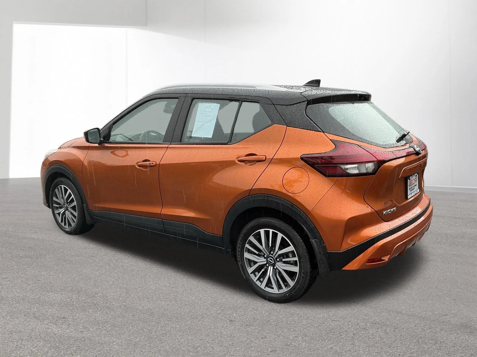 Used 2024 Monarch Orange Metallic/Super Black Nissan SV image 5